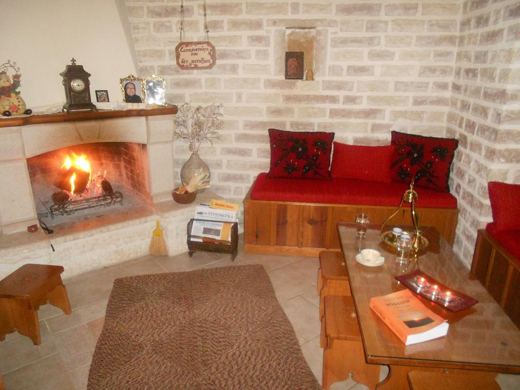 Traditional Guesthouse Marousio Rodavgi Экстерьер фото